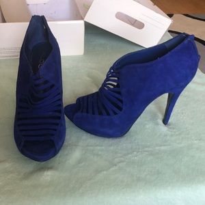 Blue suede Aldo heels